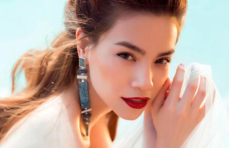 Tiểu sử Hồ Ngọc Hà