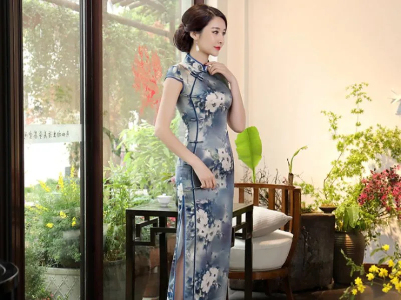 Người Singapore thường mặc trang phục truyền thống vào dịp nào?